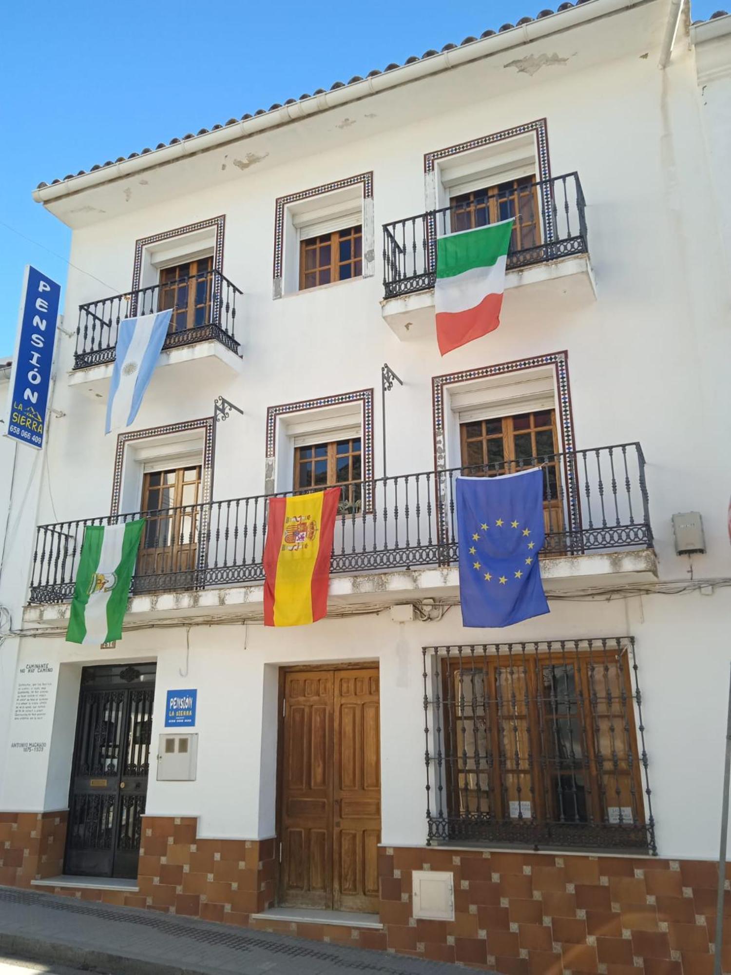 Pension La Sierra Cortes de la Frontera Exterior foto